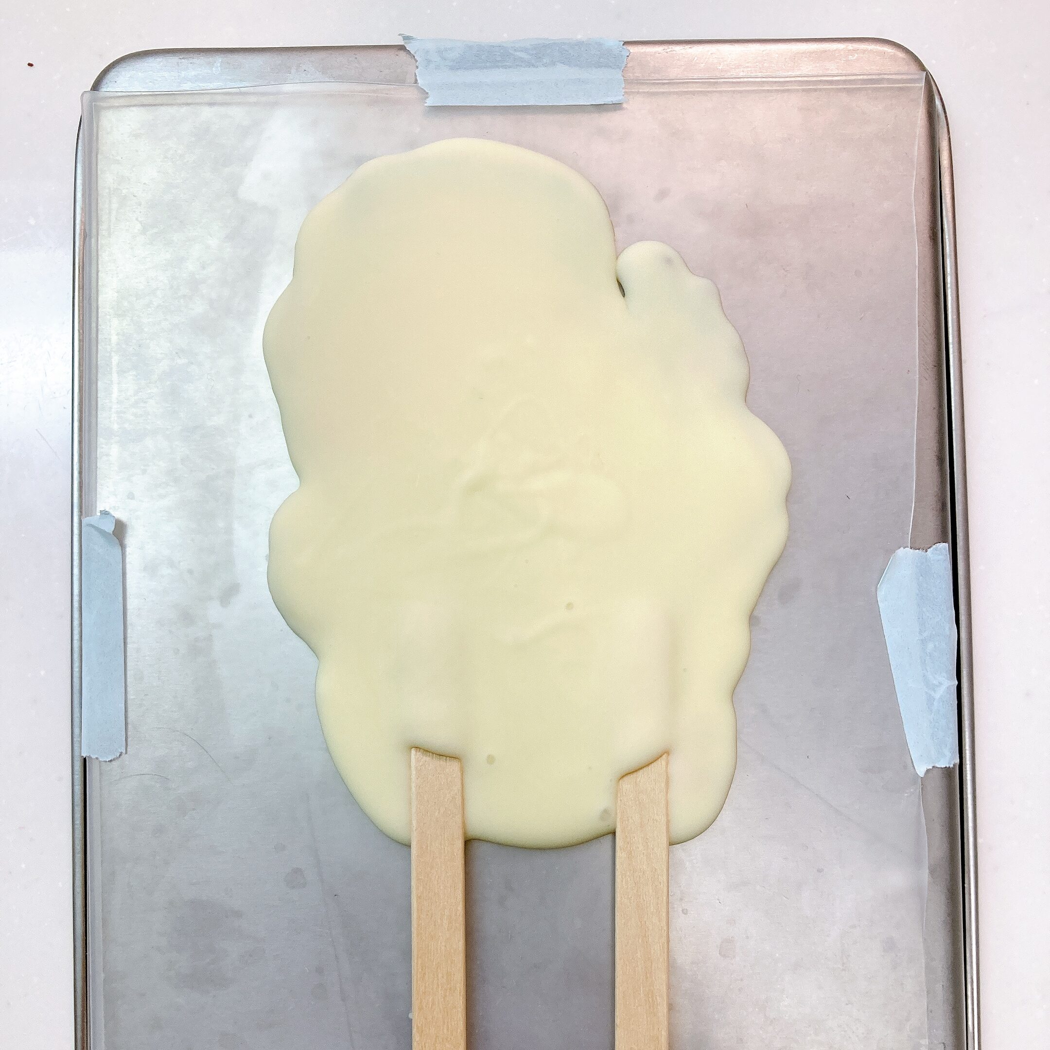 冷えて固まったチョコレート